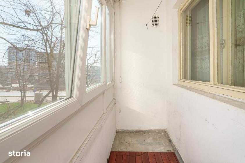 Apartament cu 2 camere semidecomandat, mobilat în Prelungirea Ghencea