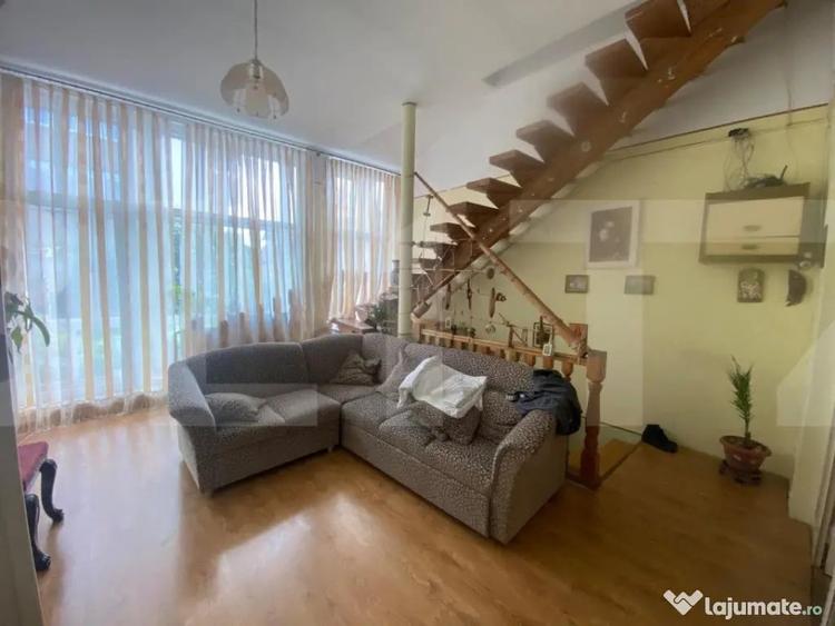 Casă cu 7 camere cu Teren 798 Mp în Grigorescu