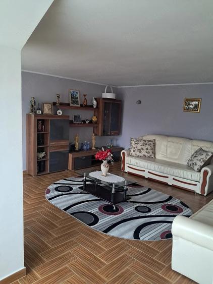 Casă cu Teren 440 Mp în 1 Mai