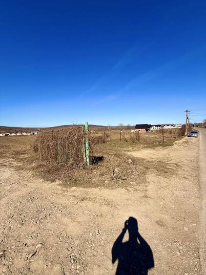 Teren de vanzare intravilan pentru casa sau afacere 720 mp - 1