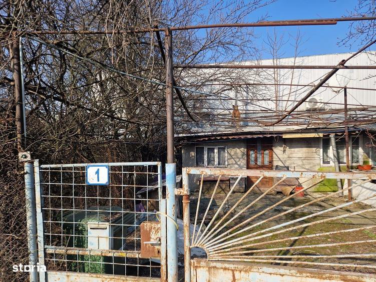 De vanzare casa demolabila - 1