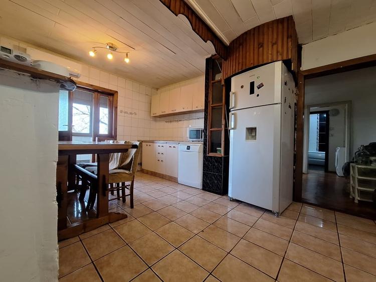 Oportunitate! Apartament cu 3 camere- bloc izolat termic- Lipovei - 2