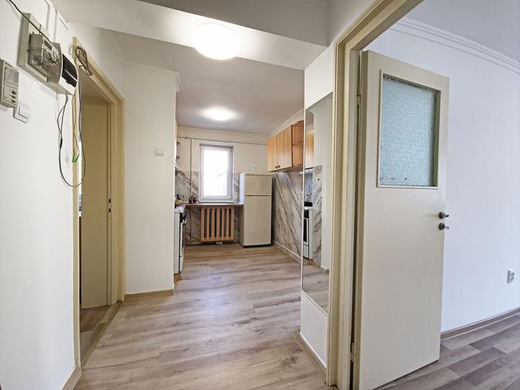 Apartament cu 3 camere, decomandat, zona Primaverii, Manastur - 10