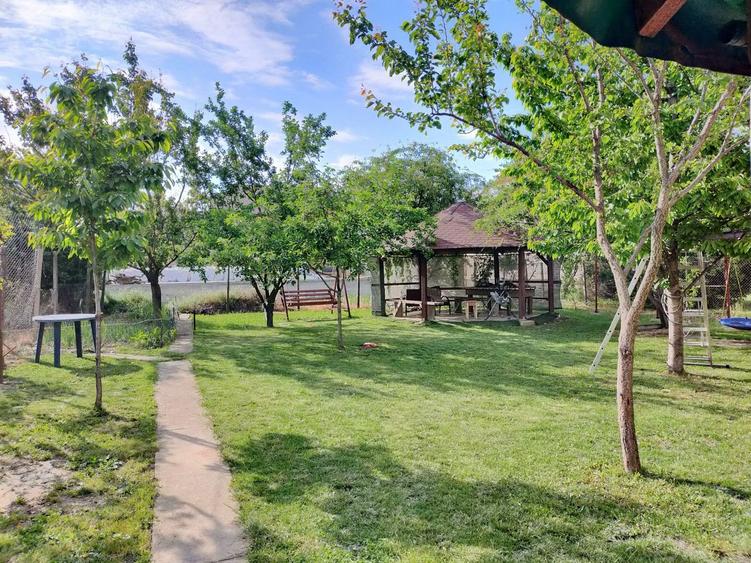 Casa cu 3 apartamente &icirc;n Dumbravita aproape de pădure - 17