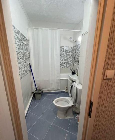 Se vinde garsoniera in zona Tractorul - 4