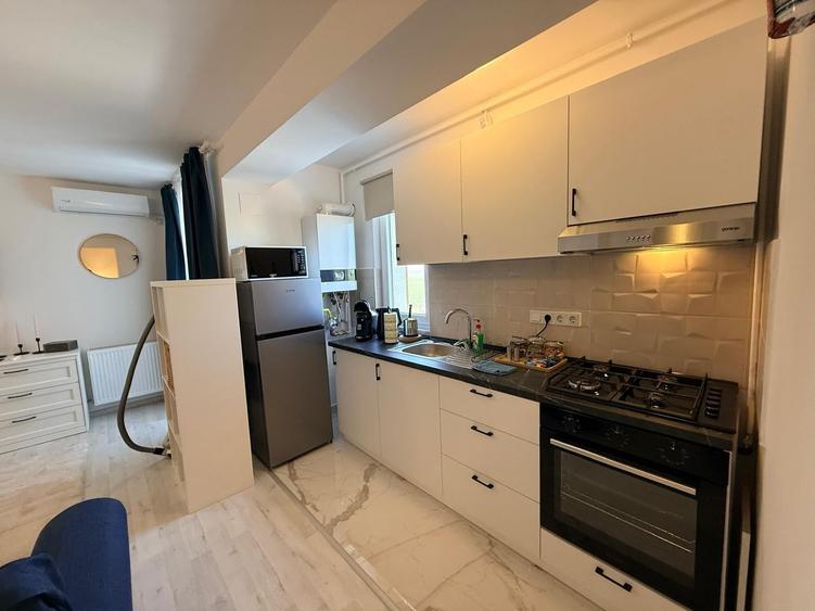 Studio- modern- lift - parcare - piscina in complex - 5