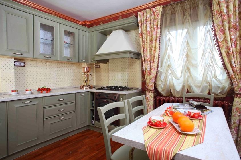 Apartament cu 3 camere decomandat, mobilat în Unirii
