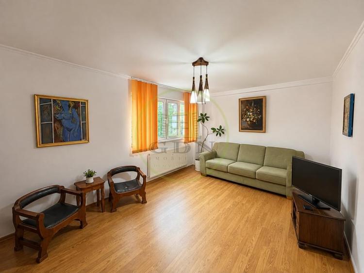 Apartament cu 4 camere decomandat în Rahova