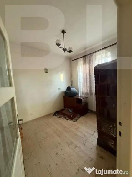 Casa de vanzare, cu 3 camere, doua bucatarii+teren in Simeri - 11