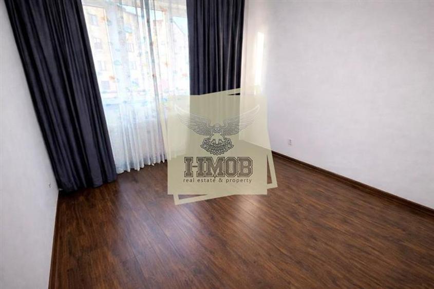 Apartament cu 3 camere, decomandat, 93 mp +29mp (terasa si balcoane) - 3