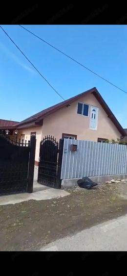 DE VANZARE casa renovata in anul 2021 NISIPORESTI - 1