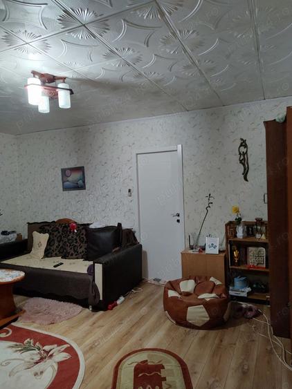 Vand apartament cu 3 camere - 8