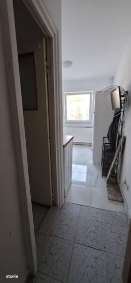 Etajul 2 zona Dacia - Biserica , libera - 1