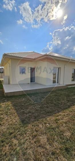 Casa / Vila cu 4 camere de vanzare - 15