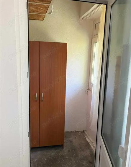 1 Camera Baza 3 - Carrefour Felicia - 4