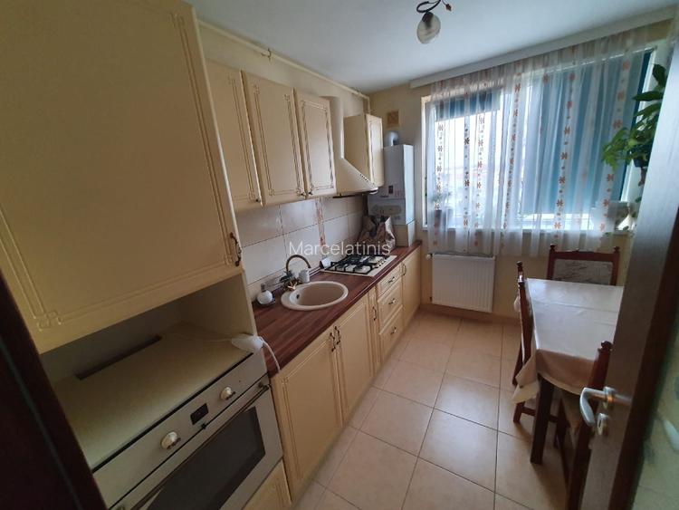 Direct proprietar,inchiriez apart 46 mp,2 camere,et 8,terasa 26mp,Iris,bl nou