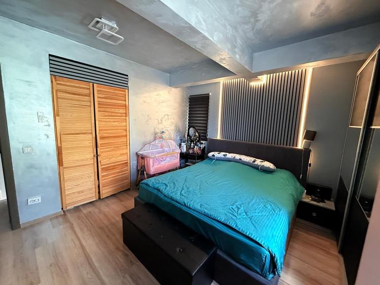 Casă tip insiruită cu 3 camere, colt. Comision 0 - 13