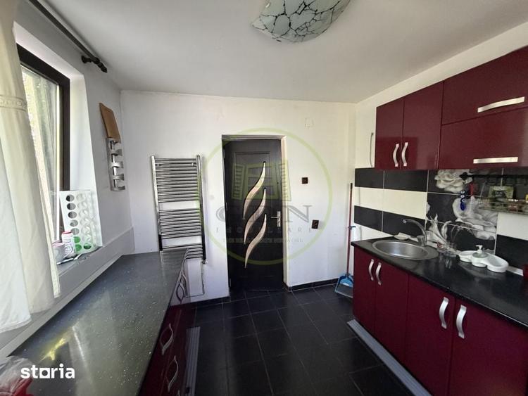 Casă cu 4 camere cu Teren 1250 Mp în Malu Mare