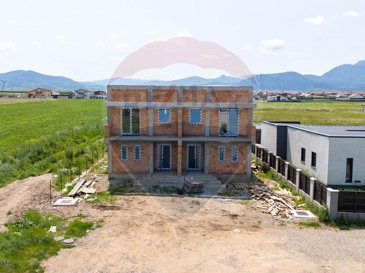 Intreg duplex de vanzare in cartier Izvor, Brasov - 3