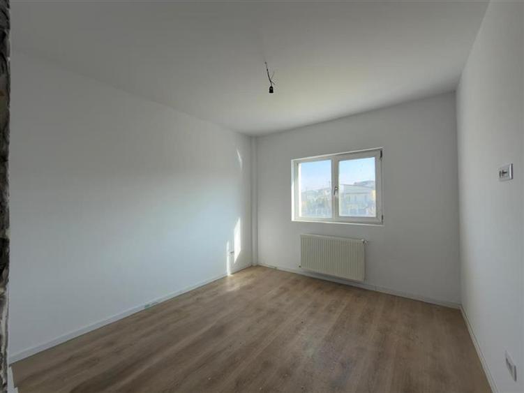Intabulat! 3 camere,  decomandat, loc de parcare, 72mp, Hlincea - 3
