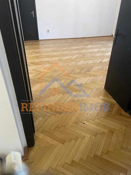 Apartament 4 camere spatios - Piata Romana - 3