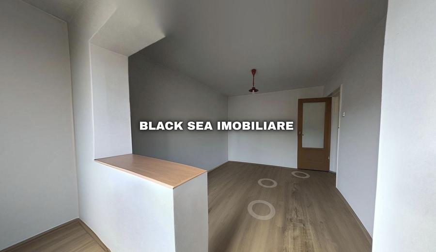 De vanzare apartament 3 camere in zona Casa de cultura. - Ocazie Unica - 1