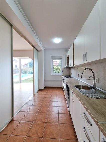 Complex de case Iancu Nicolae | Vanzare vila 7 camere, piscina & gradina proprii - 9