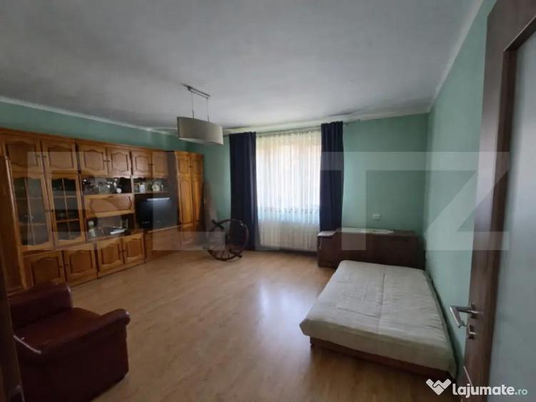 ? Garsoniera spa?ioasa ideala pentru locuit sau in - 1