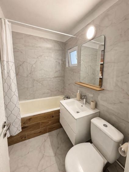 Inchiriez apartament 3 camere - 1