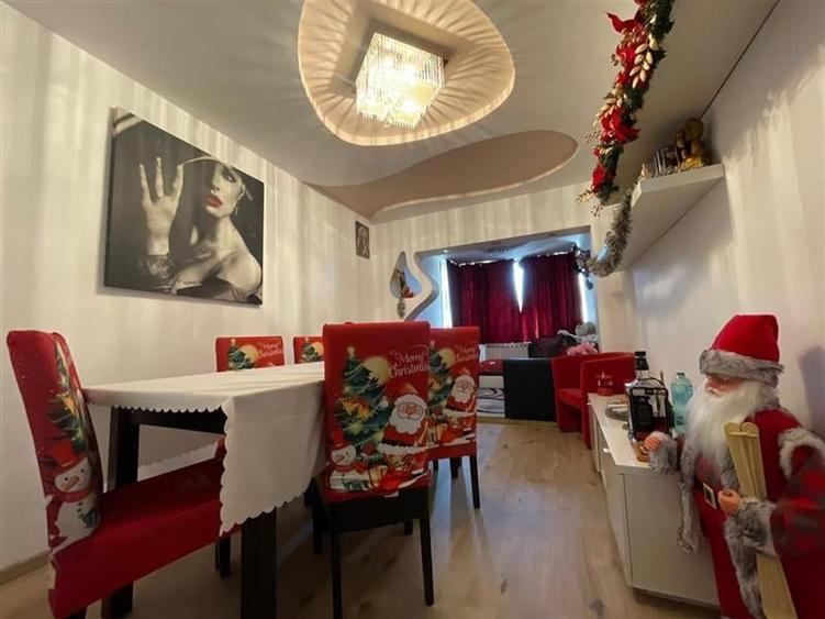 Apartament 3 camere de vanzare zona centrala Tulcea - 1