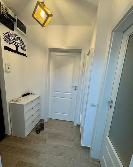 Brancoveanu Metrou - Garsoniera bloc mixt , centrala proprie - 6