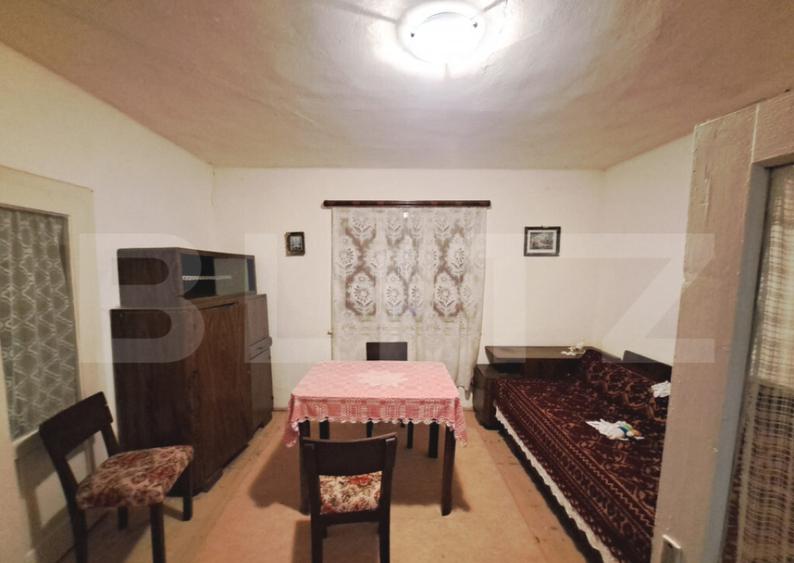 Casa de vanzare, 5 camere, teren generos de 1.290 m2, zona - 9