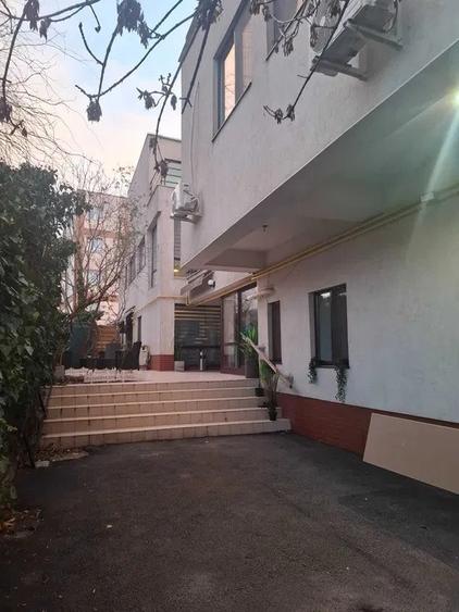 Birouri / After school -  Crangasi – Regie Vila  7 camere, Curte 120mp. Parcare  - 12