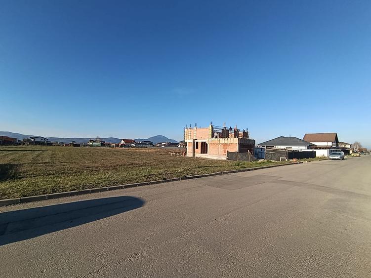Teren intravilan  – 1.000 mp – Cristian,Jud Brasov , str. Preot Virgil - 2