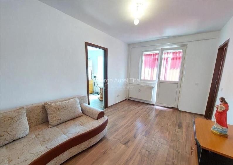 2 camere, 40 mp, etaj 4, renovat, mobilat, Micro 14