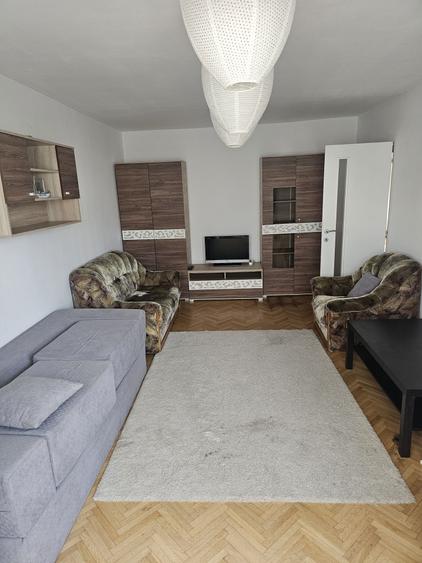 Apartament cu 4 camere semidecomandat în Grigorescu