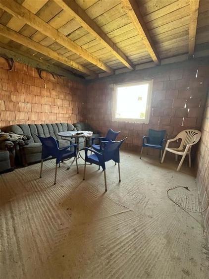 RECO Casa la rosu, la iesire din Les, langa padure - 5