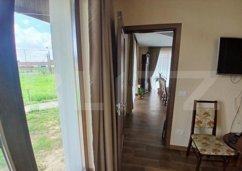 Casa superba in Tinca, 225 mp, 20 ari luciu de apa, teren fo - 14