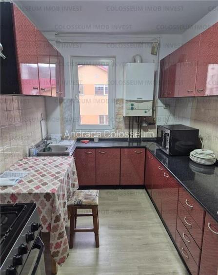 Apartament 3 camere | Mobilat ?i utilat | Etaj 2/4 | zona Noua