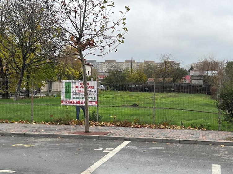 Titan -Auchan - unicat, teren 1750 mp, pe colt, dubla deschidere - 10