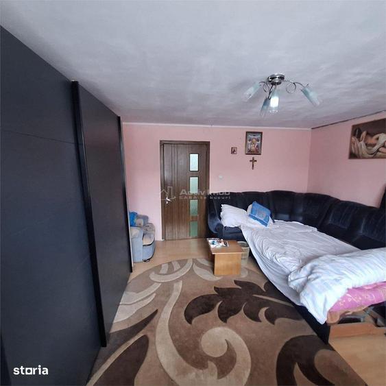 BOCSA Montana, Casa Cocheta cu curte . - 3