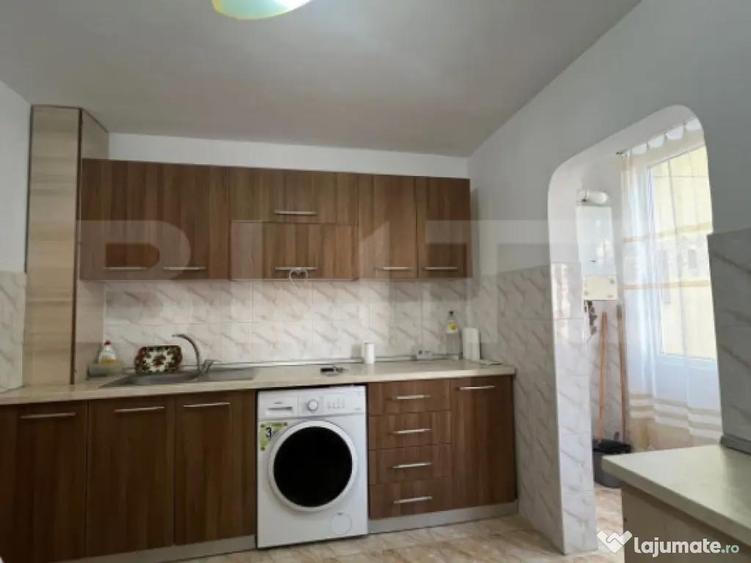 Apartament cu 2 camere, decomandat, zona Micro 3 - 8