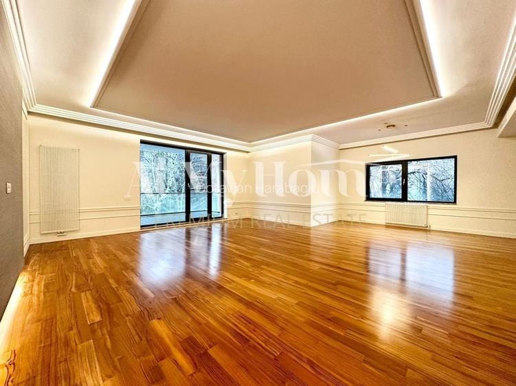 Apartament spatios cu 4 camere, partial mobilat modern, parcare, paza, terase