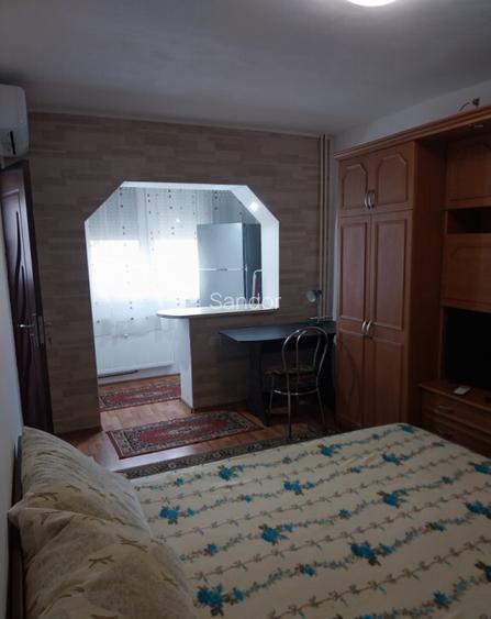 Vand garsoniera confort I,zona confectii Arad