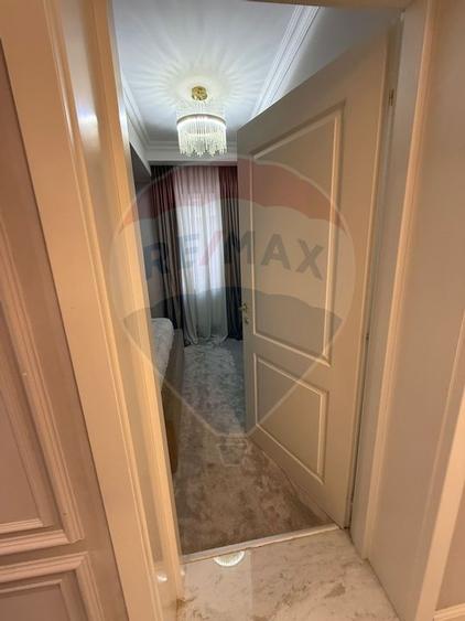 Apartament cu 3 camere de vânzare în zona Ultracentral - 9