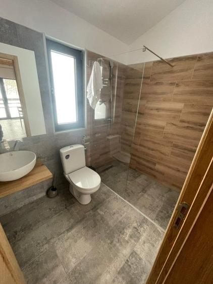 VAND COMPLEX TURISTIC IN BRAN LANGA PARTIA DE SCHI ZANOAGA - 26