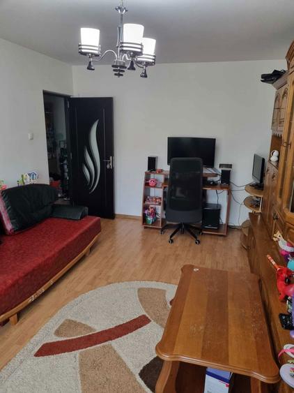 Inchiriez apartament cu 2 camere, Obcini - 1
