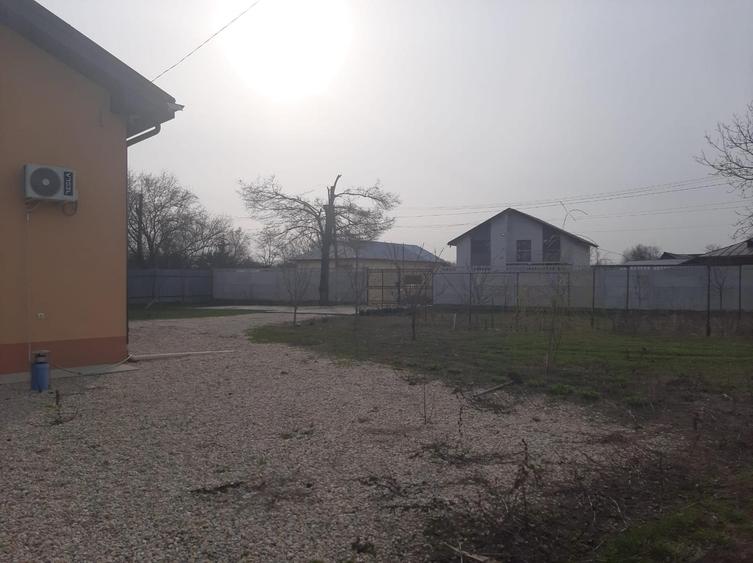 Casă individuală cu 3 camere cu Teren 12220 Mp în Serdanu
