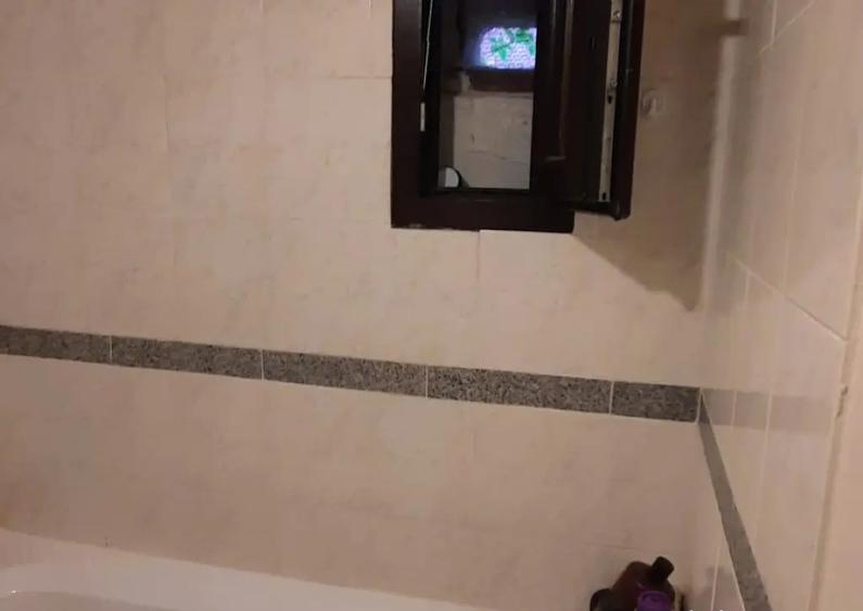 Apartament la casa 2 camere curte comuna 5min. centru - 8