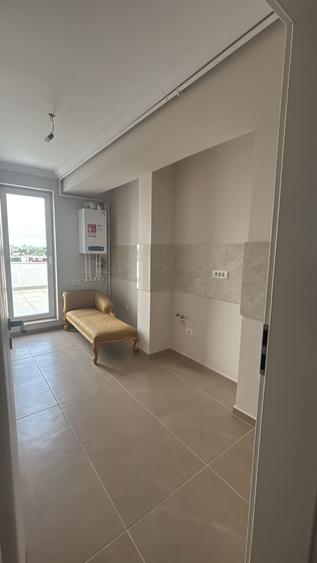 Apartament cu 3 camere decomandat, mobilat în Colentina